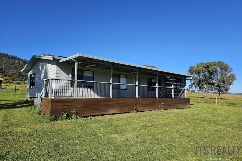 Click to view all images 130 Richmond Grove Road Sandy Hollow NSW 2333 - Image 3