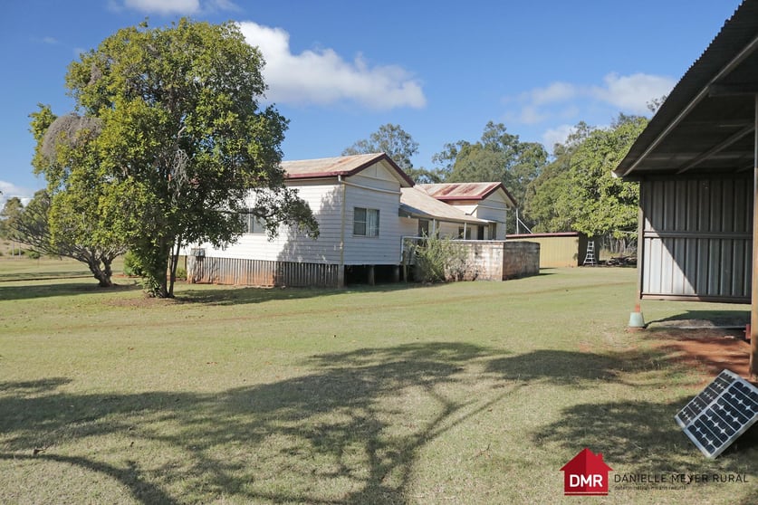 Click to view all images 128 Sandows Road Binjour QLD 4625 - Image 2