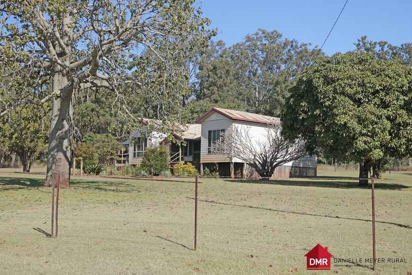 Click to view all images 128 Sandows Road Binjour QLD 4625 - Image 3