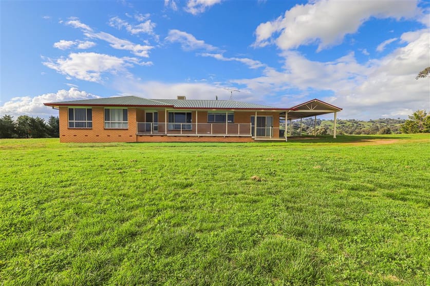 Click to view all images 278 Brungle Road Tumut NSW 2720 - Image 2