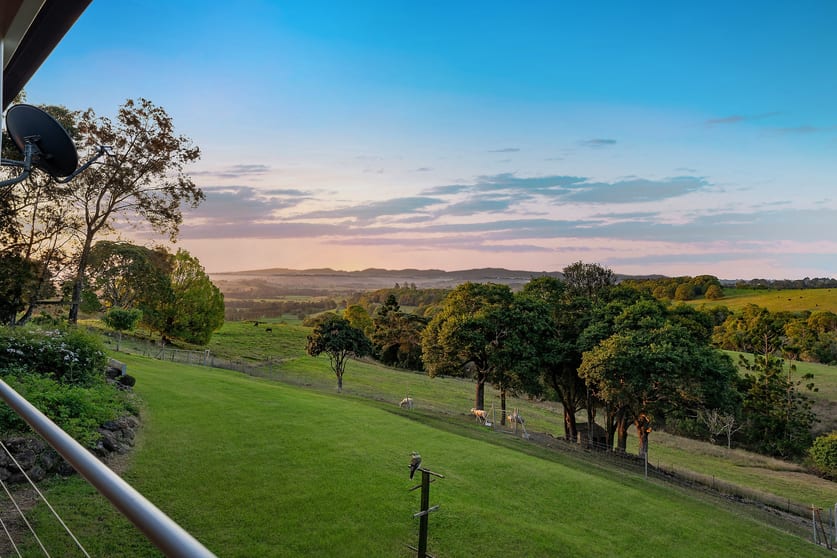 Click to view all images 54 Palmers Road Mcleans Ridges NSW 2480 - Image 2