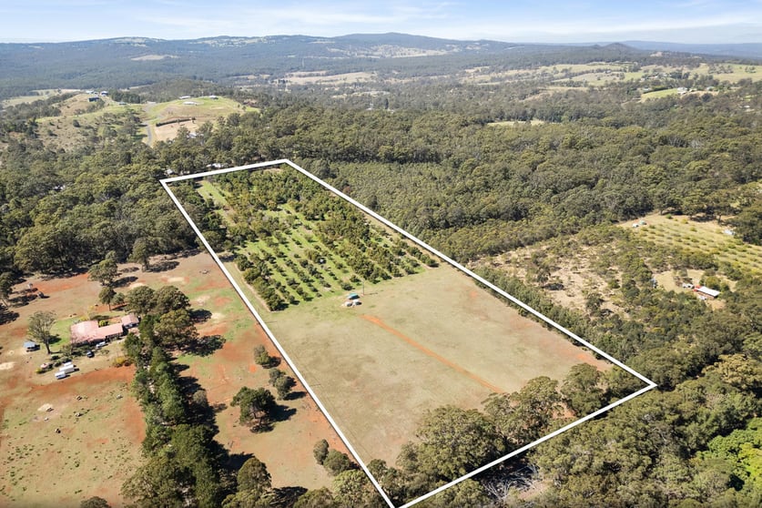 Click to view all images 8665 New England Highway Hampton QLD 4352 - Image 1