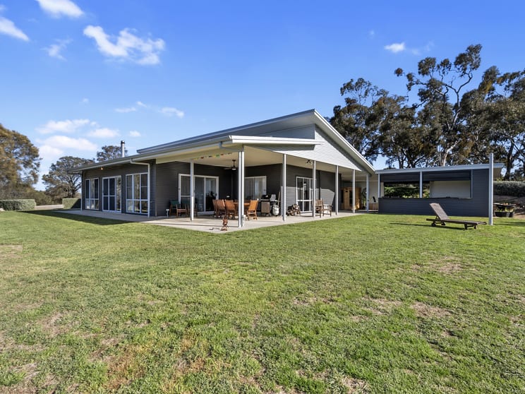 Click to view all images 94 Emu Rock Road Armagh SA 5453 - Image 3