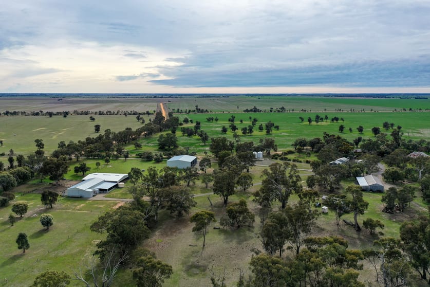 Click to view all images 252 Soldiers Road Marnoo West VIC 3387 - Image 2