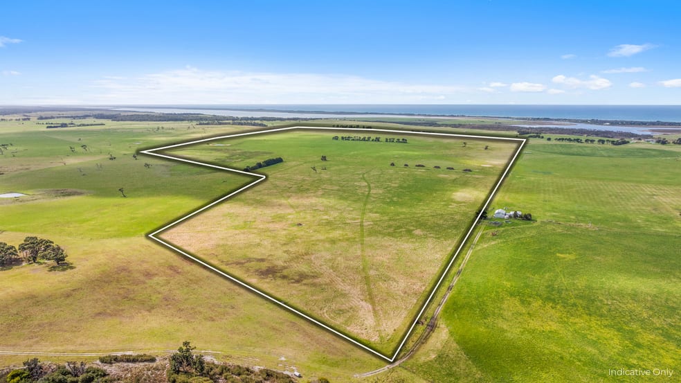 Click to view all images 1/144 McNeilly Road Seaspray VIC 3851 - Image 2