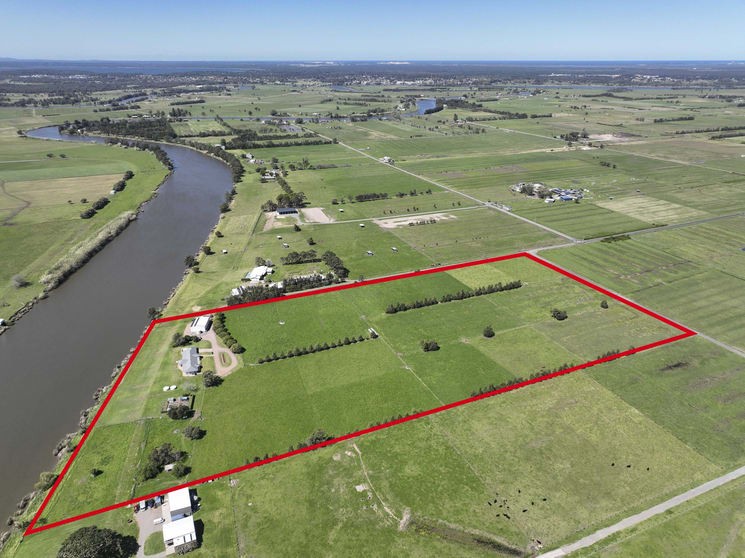 Click to view all images 799 Duckenfield Road Millers Forest NSW 2324 - Image 3