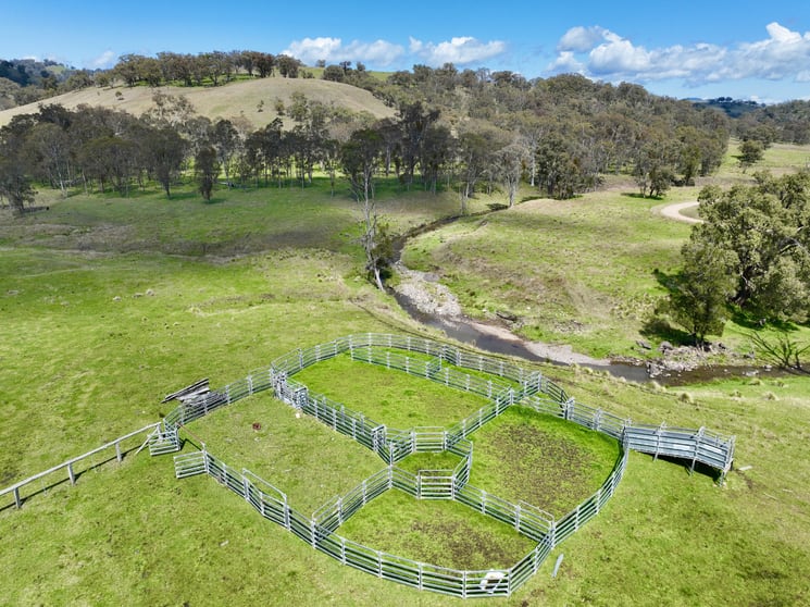 Click to view all images "The Basins Nth" Chilcotts Creek Road Willow Tree NSW 2339 - Image 1