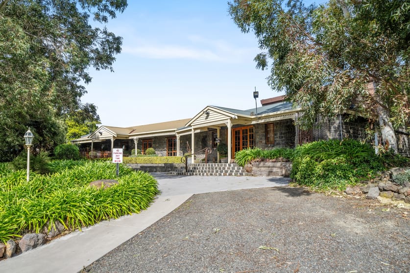 Click to view all images 33 Cadana Road Gisborne South VIC 3437 - Image 2