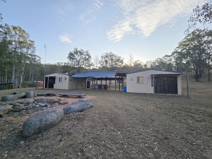 Click to view all images 29 Barn Road Emu Creek QLD 4355 - Image 2