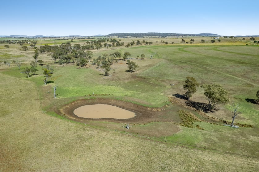Click to view all images 55 Strickland Road East Greenmount QLD 4359 - Image 3