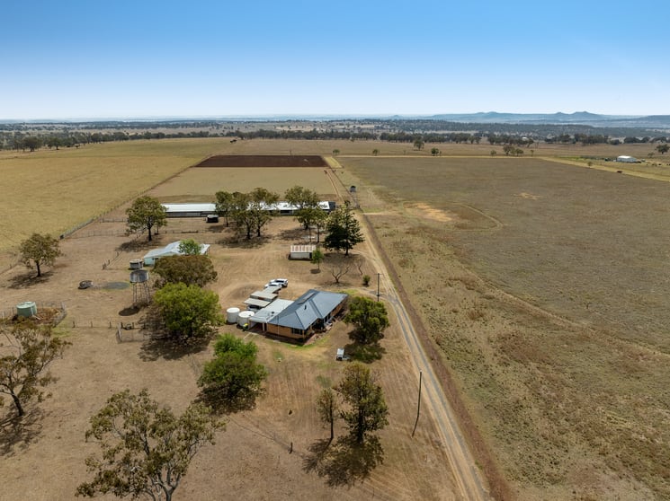 Click to view all images "Keldar" 422 Athol School Road Athol QLD 4350 - Image 2