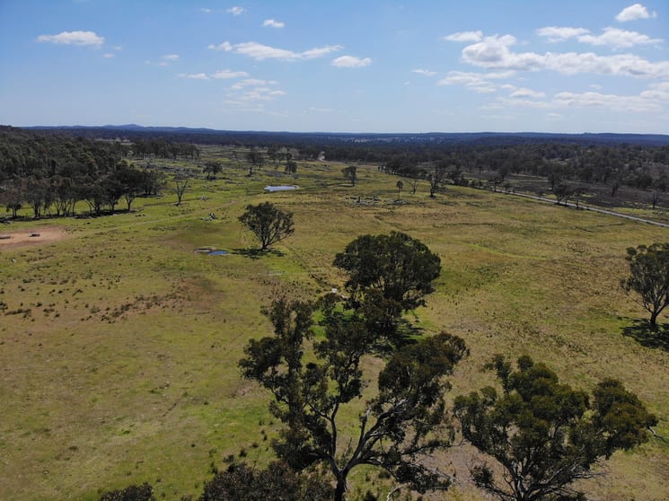 Click to view all images 404 New Valley Road Inverell NSW 2360 - Image 1