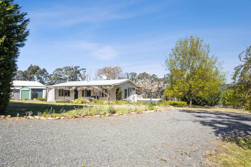 Click to view all images 261 Redhills Road Marulan NSW 2579 - Image 1