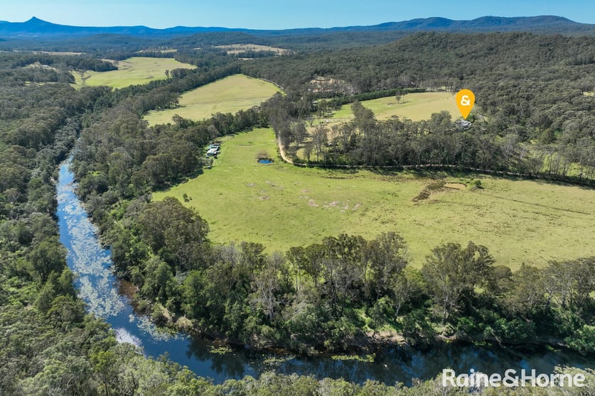 Click to view all images 1813 The River Road 'Strathclyde' Brooman NSW 2538 - Image 2