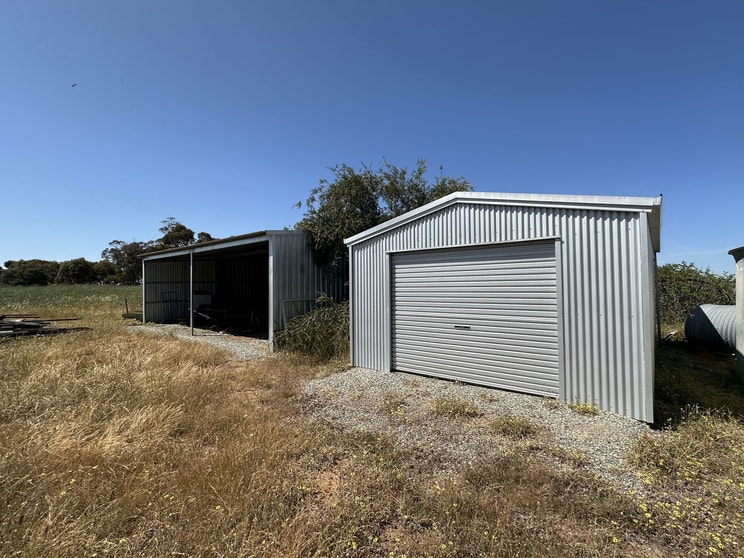 Click to view all images 23 Hillcroft Road Brookton WA 6306 - Image 3