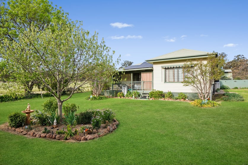 Click to view all images 248 Bygoo Road Ardlethan NSW 2665 - Image 1