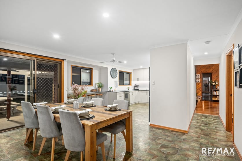 Click to view all images 524 Mona Drive Jimboomba QLD 4280 - Image 2