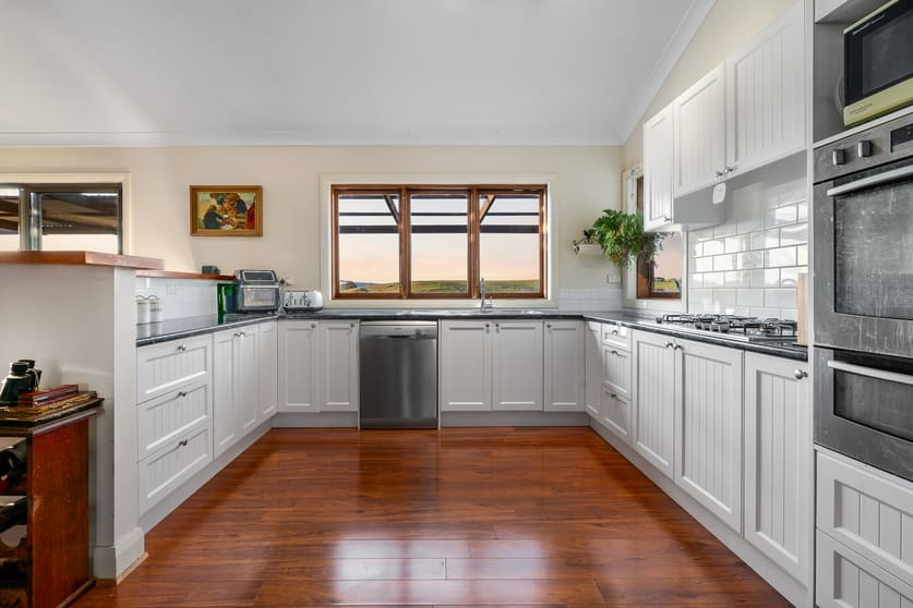 Click to view all images 8 Carbine Road Forest Reefs NSW 2798 - Image 3