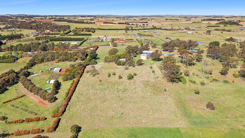 Click to view all images 77 Reservoir Road Crookwell NSW 2583 - Image 3