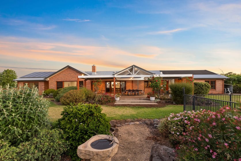 Click to view all images 599 Linthorpe Road Linthorpe QLD 4356 - Image 1