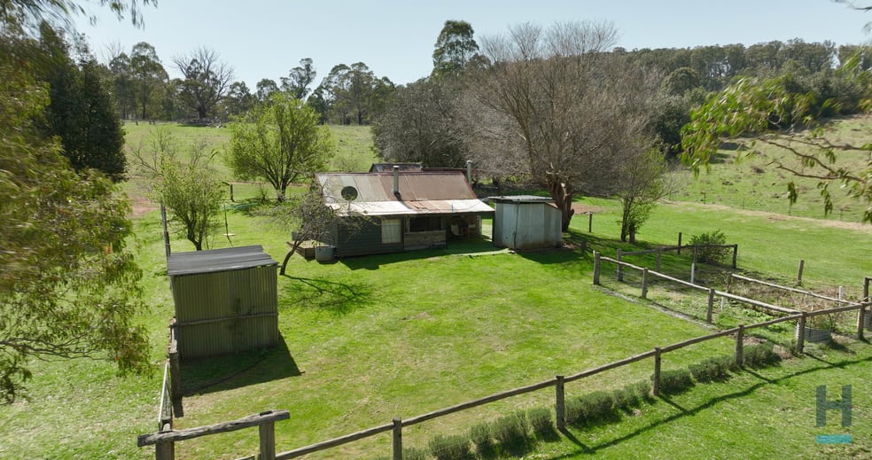 Click to view all images 13 Snowys Track Benambra VIC 3900 - Image 2