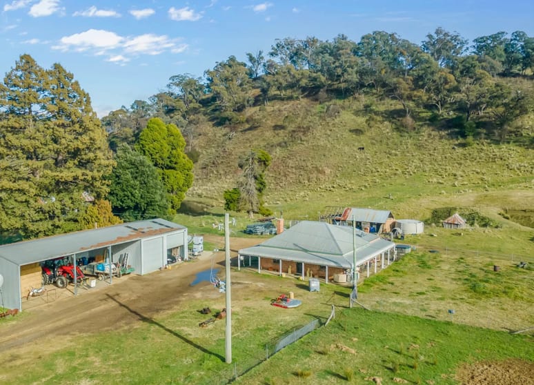 Click to view all images 226 Quarry Road Ben Bullen NSW 2790 - Image 2