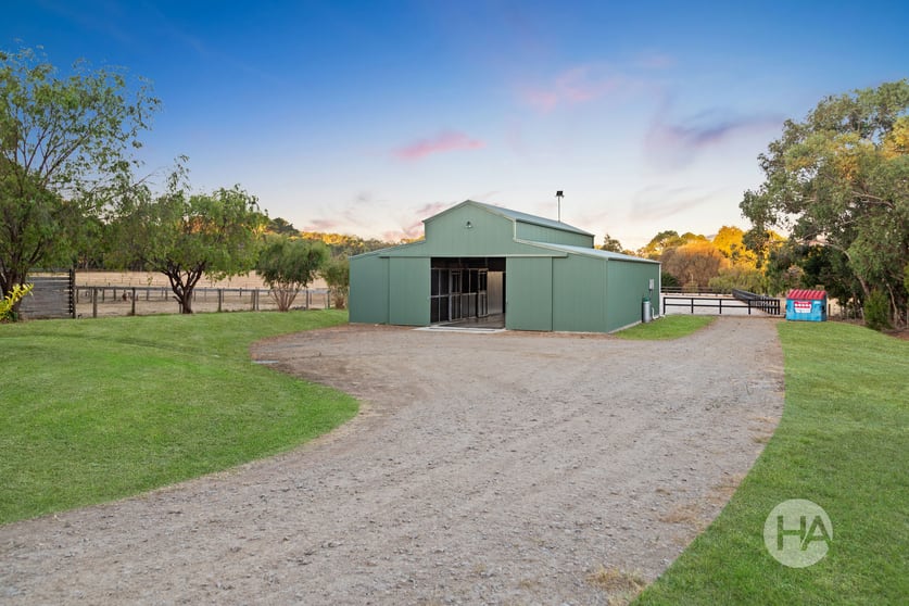 Click to view all images 75 Bittern-Dromana Road Balnarring VIC 3926 - Image 2