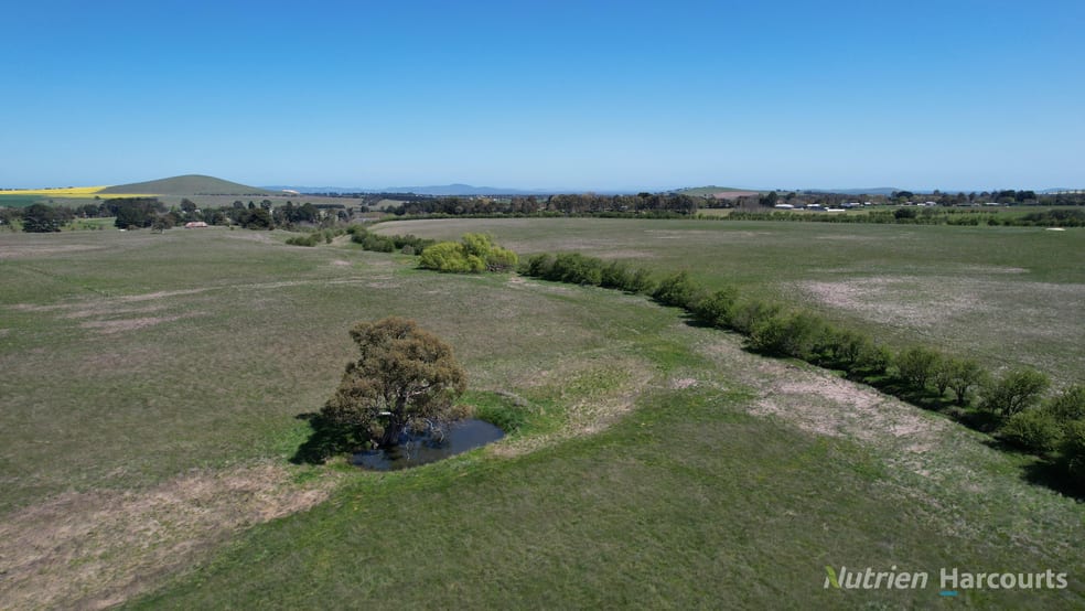 Click to view all images 815 Daylesford-Clunes Road Smeaton VIC 3364 - Image 2