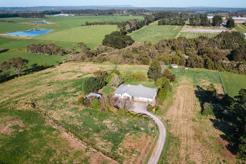 Click to view all images 136 Coolart Road Tuerong VIC 3915 - Image 2