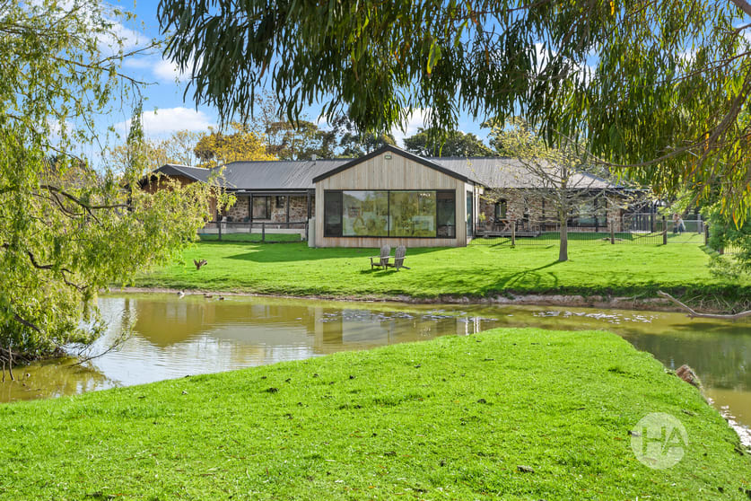 Click to view all images 987 Moorooduc Highway Moorooduc VIC 3933 - Image 2
