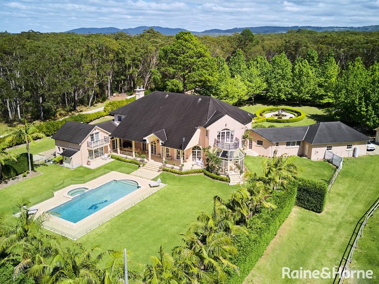Click to view all images F279A Princes Highway 'Chateau Morrow' Burrill Lake NSW 2539 - Image 3