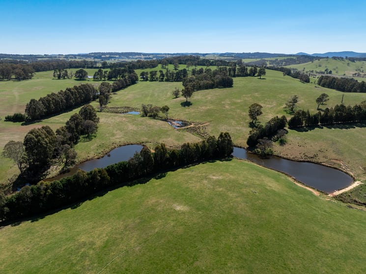 Click to view all images 'Lochgary' Edith Road Oberon NSW 2787 - Image 3