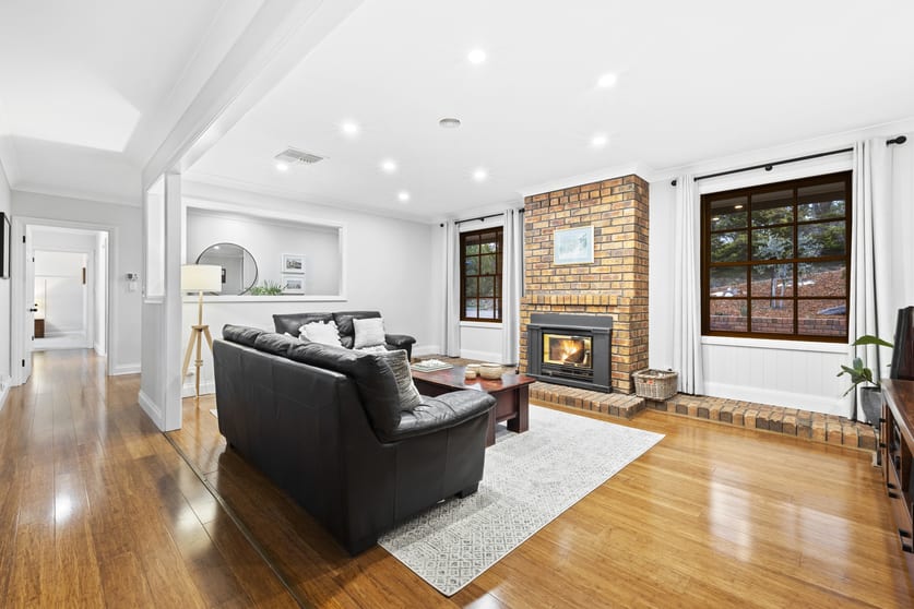 Click to view all images 38 Clare Valley Place Wamboin NSW 2620 - Image 3