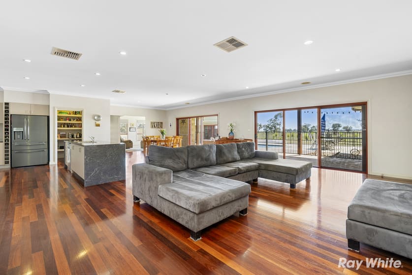 Click to view all images 300 Ardlethan Rd Coolamon NSW 2701 - Image 3