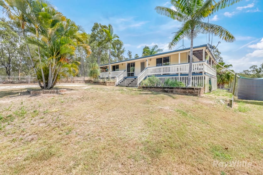 Click to view all images 108 Wonbah Avenue Wonbah QLD 4671 - Image 3