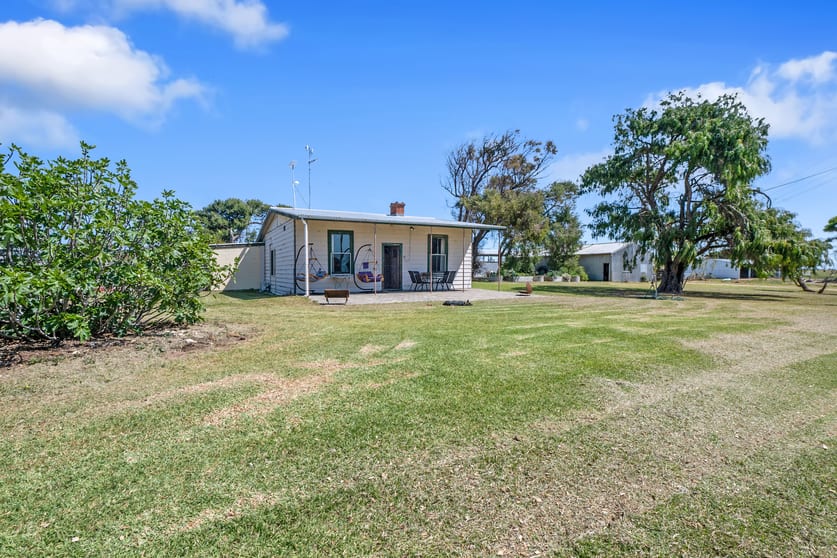 207 Beulah Park Road Meningie West SA 5264 - Image 3