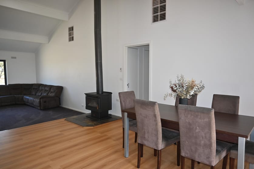 Click to view all images 15 Oneil Street Pyramid Hill VIC 3575 - Image 3