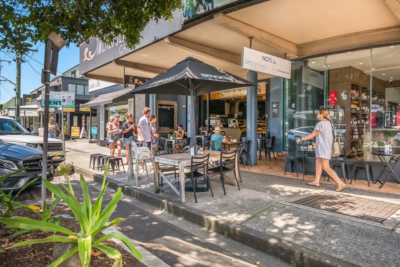 Click to view all images 4 Lawson Street Byron Bay NSW 2481 - Image 3