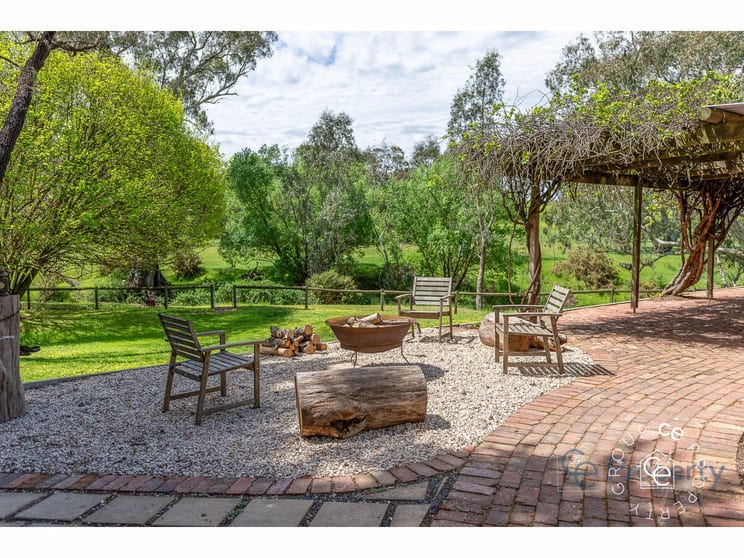 827 Torrens Valley Road Birdwood SA 5234 - Image 2