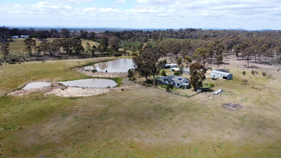 Click to view all images 92 Rayma Road Moormbool West VIC 3523 - Image 2