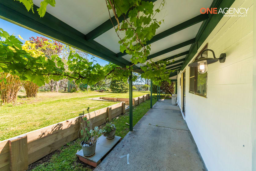 Click to view all images 5162 The Bucketts Way Burrell Creek NSW 2429 - Image 3