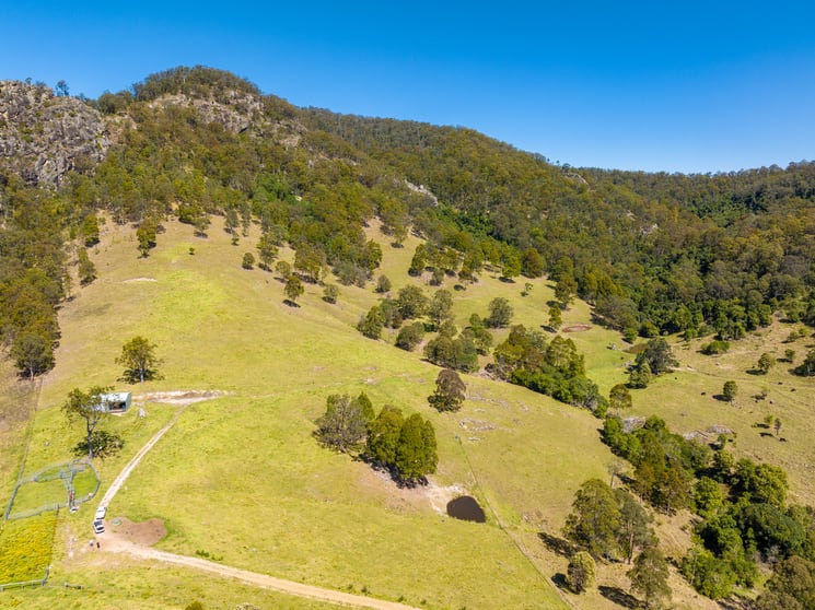 Click to view all images 233 Thunderbolts Way Gloucester NSW 2422 - Image 2