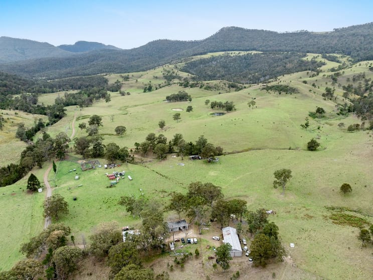 Click to view all images 1898 Top Swanfels Road Swanfels QLD 4371 - Image 1