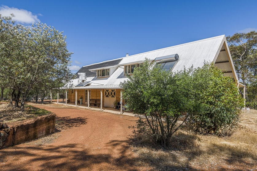 Click to view all images 413 Wells Glover Road Bindoon WA 6502 - Image 3