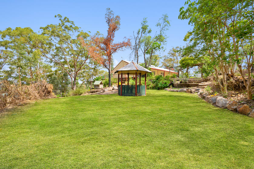 Click to view all images 9 Coonardoo Court Wongawallan QLD 4210 - Image 2
