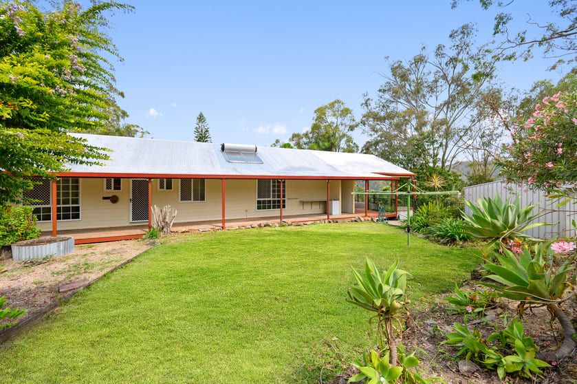 Click to view all images 9 Coonardoo Court Wongawallan QLD 4210 - Image 3