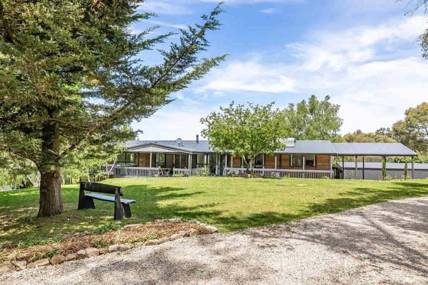 Click to view all images 238 Kangaroo Reef Road Hahndorf SA 5245 - Image 2