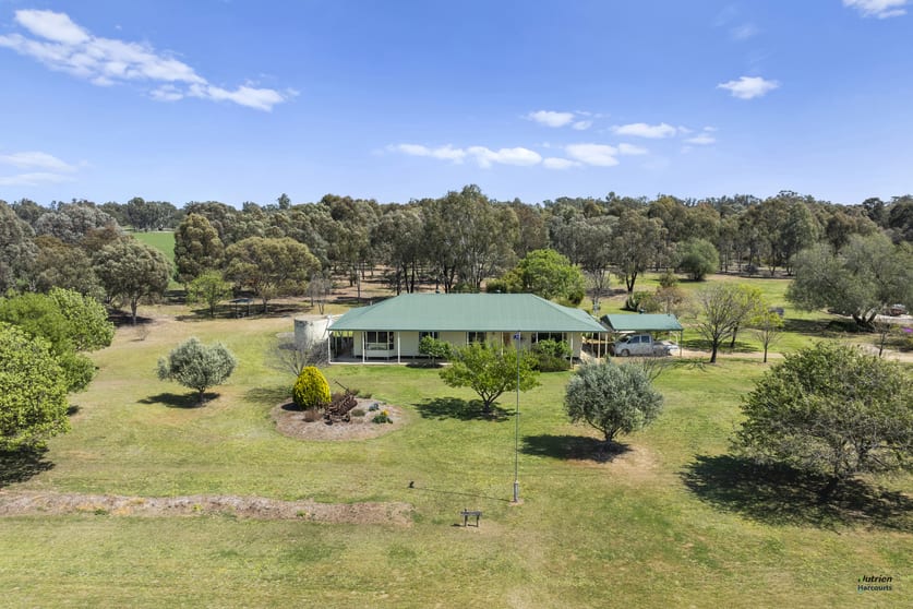 Click to view all images 32 Swamp Road Lake Rowan VIC 3727 - Image 3