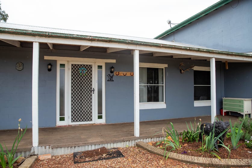 Click to view all images 43 Dowe Street Manilla NSW 2346 - Image 3