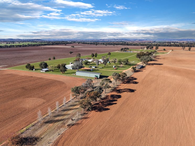 Click to view all images 104 Selection Road Cowra NSW 2794 - Image 2